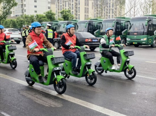 <em>孝义</em>市首批氢能共享单车、氢能公交车投运-新华网