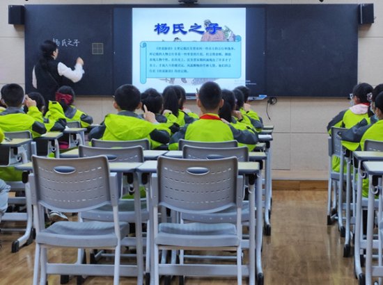 合肥桂花园学校慧园校区研讨高年级段小古文的教与学