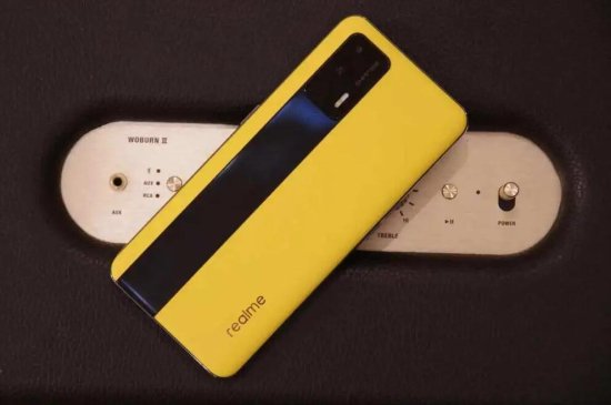 Realme GT 5G<em>手机</em>印度开售 推出两个内存<em>版本</em>