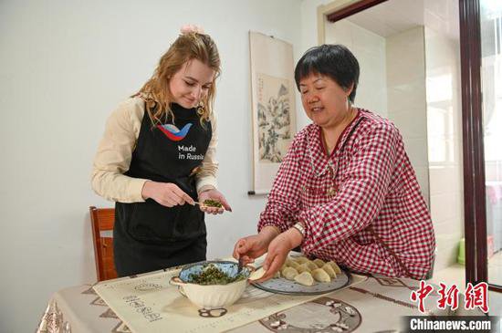 喜爱中国传统文化的俄罗斯留学生：未来要做中国文化的传播者