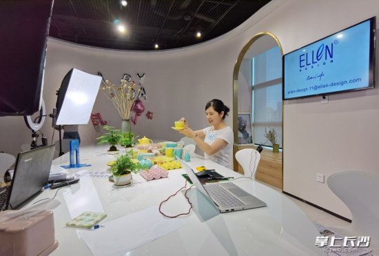 搭建VR云展厅、上线3D产品…长沙企业广交会上使出“云功夫”