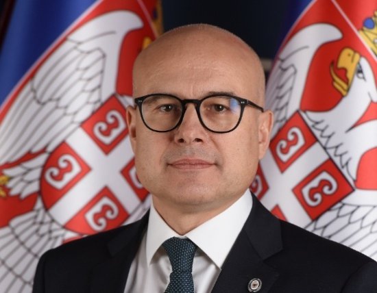 塞尔维亚总统提名<em>防长</em>为新任总理