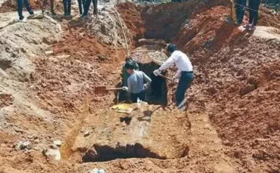 考古专家在江苏挖出兵马俑，此后蹲守7年，在地窖下探清墓主身份
