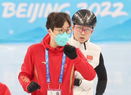 冬奥会落幕，最让中国网友不舍的，竟是俩韩国人？