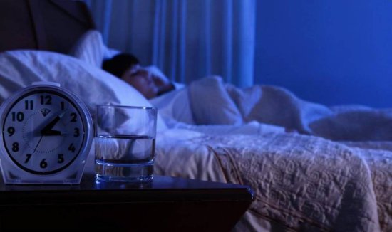 <em>晚上几点</em>入睡最健康？涉及8万多人的研究，得知最佳的入睡时间