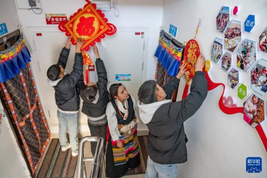 西藏：福利院里的爱心妈妈和她们的“幸福家庭”