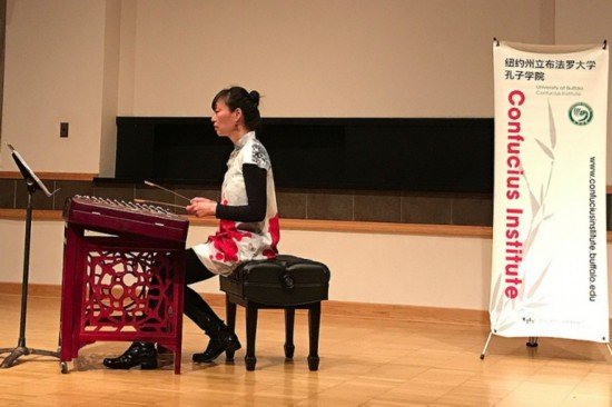 扬琴演奏家赴美国大学示范讲座 展现中国<em>古典乐器</em>无穷魅力