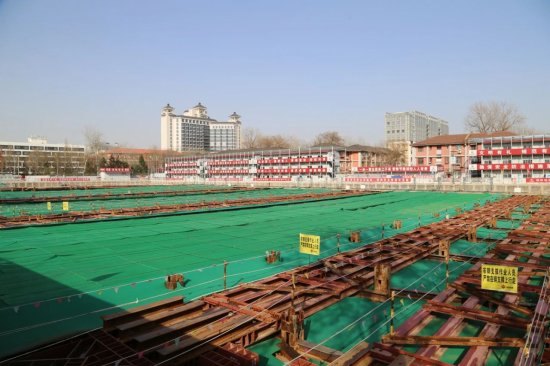 <em>百万庄</em>项目部获评北京市首个扬尘治理“绿牌”工地