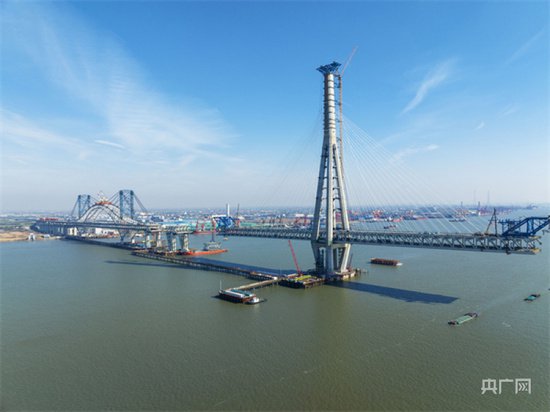 江河交汇口船闸改造加速 智能装备赋能跨江大桥建设