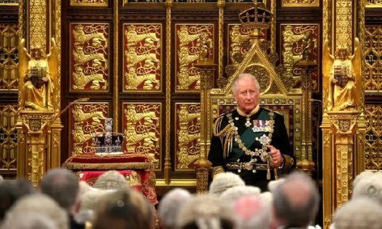 英国查尔斯王子<em>代表女王</em>在议会开幕式发表演说