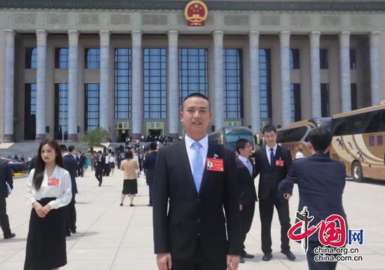 他说8年、3500个志愿时长是再简单不过的事 —专访四川省共青...