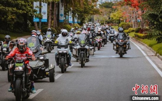 海南环岛旅游公路假期骑行热 “骑行+”产品受追捧