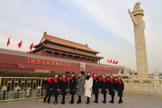 舞“动”北京——永城八个小姑娘的星光大道之旅