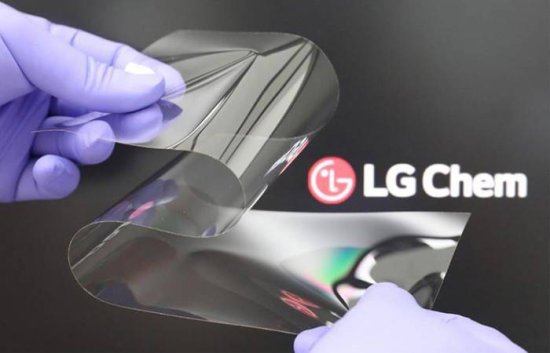LG最新可折叠材料：坚硬如玻璃，折痕几乎消失