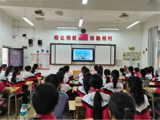 宁都县实验学校开展五一国际劳动节系列活动