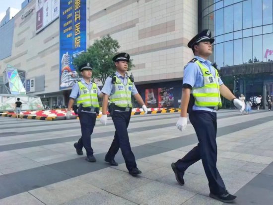 <em>邯郸</em>交巡警支队打击街面盗抢等违法犯罪工作成效显著