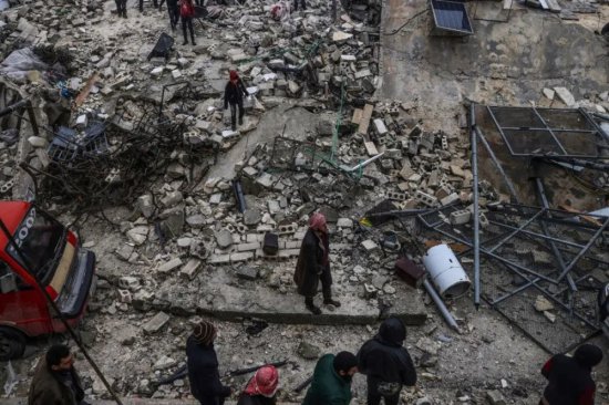 地震后，土耳其八方来援，叙利亚被世界遗忘
