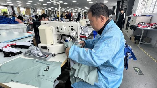 张金镇：全力打造服装产业园