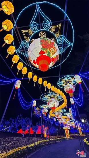 “第二届凤凰国际灯会”将于1月18日在青白江<em>凤凰湖</em>精彩亮相！