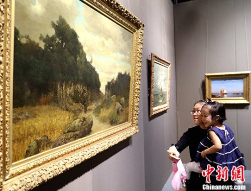 第四届中俄博览会国际油画展开展
