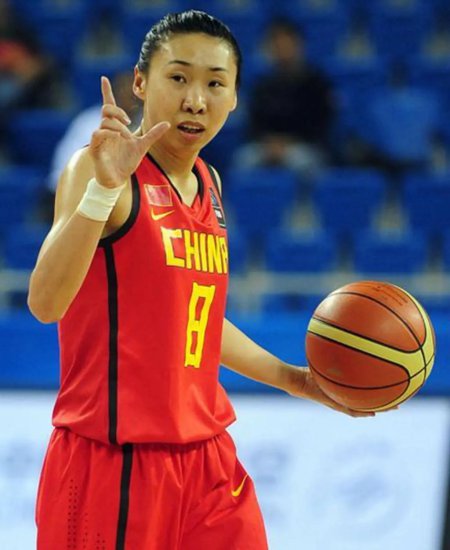 苗立杰：中国女篮15年标杆，36岁退役留下无数记录，如今<em>结婚</em>...