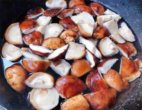 香菇一般<em>煮多久能熟</em>？如何做出美味的香菇？