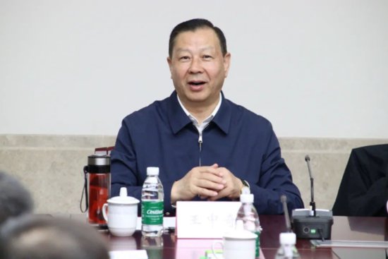 中国建筑装饰协会会长王中奇到重庆开展行业调研