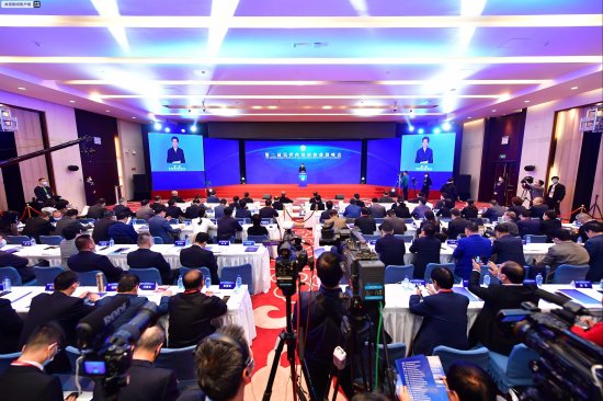 <em>第二</em>届民营经济法治建设峰会在京举行
