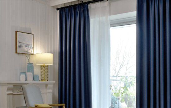 遮光<em>窗帘</em>是常见的<em>家庭</em>装饰，有三种类型最为常见