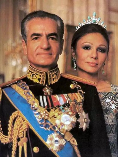 最富有末代<em>王室</em>：54年娶3个王后，最后流亡世界，变卖<em>珠宝</em>求生