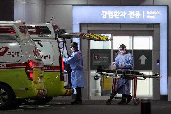 解局 | 医政对峙两个月，韩国总统<em>为什么突然</em>道歉了？