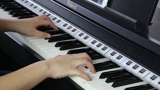 学琴神器GEEK2代钢琴学习机：让你秒懂钢琴