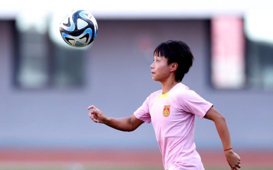 中国女足球员留洋步履不停，张琳艳有望再次去国外踢球