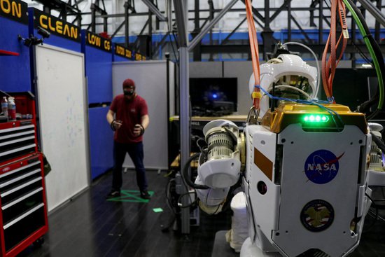 美国将把人形机器人派往太空