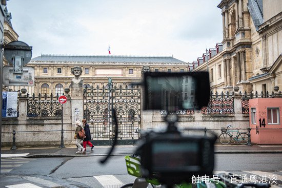 庆祝中法建交60周年<em> 纪录片</em>《林风眠》在巴黎开拍