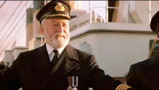 《泰坦尼克号》船长<em>扮演者</em>去世，曾解说《美丽中国》