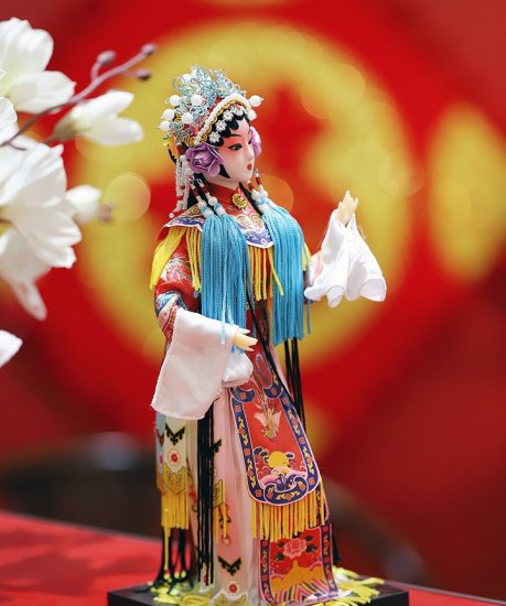 感受非遗之美，中国的“<em>芭比</em>娃娃”—北京绢人