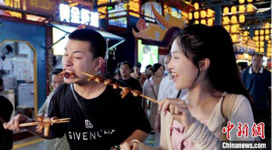 “双节”假期广西打造惠民消费盛宴 市场加快恢复向好
