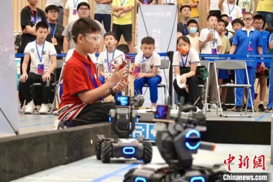 近2000名青少年广东比拼无人机技术