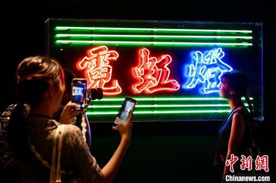 “香港不止烟火气”——访港旅客的城市文艺漫步