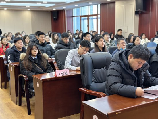 62名大学生返回延吉社会实践 “家门口”迈入社会第一步