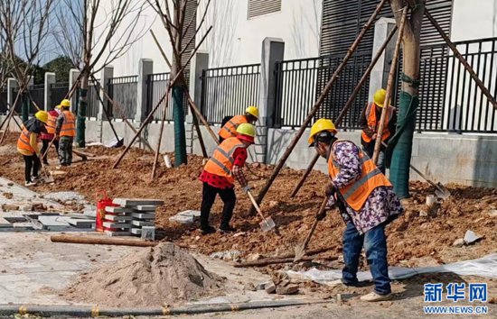 湖北鄂州：“三横三纵”项目建设春节不停工