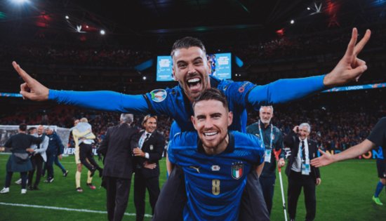 德转<em>报复总裁</em>？欧洲杯最佳阵容，意大利成大赢家，C罗意外落选！