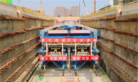 6座车站12万吨构件装配完成 青岛地铁6号线成就一项“全国之最...