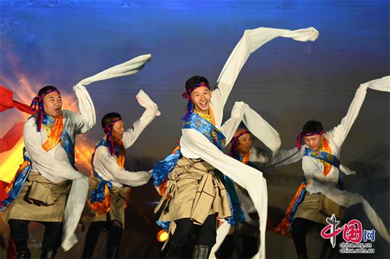 九寨沟县举行首届“庆丰收 迎国庆”舞蹈大赛