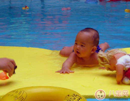 1岁宝宝练习游泳教程 1岁宝宝<em>怎么学</em>游泳