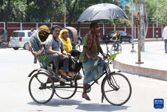 <em>孟加拉国</em>遭遇高温天气