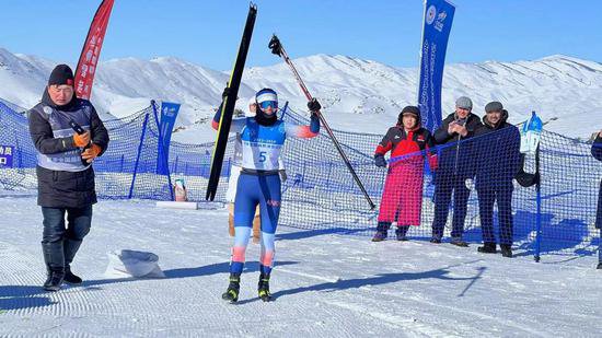 2023—2024赛季<em>全国</em>越野滑雪冠军赛在新疆阿勒泰市开赛