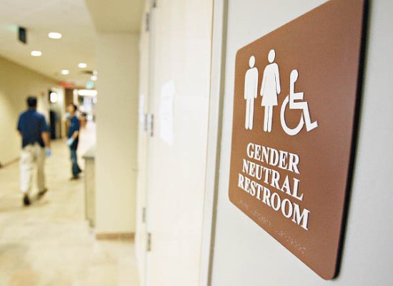 美媒:美"厕所法"引争议 必须按出生性别<em>上厕所吗</em>？