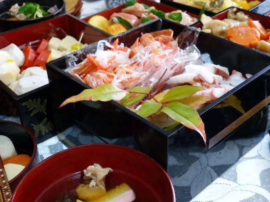 为什么日本<em>人吃饭</em>要用这么多碗碗碟碟？